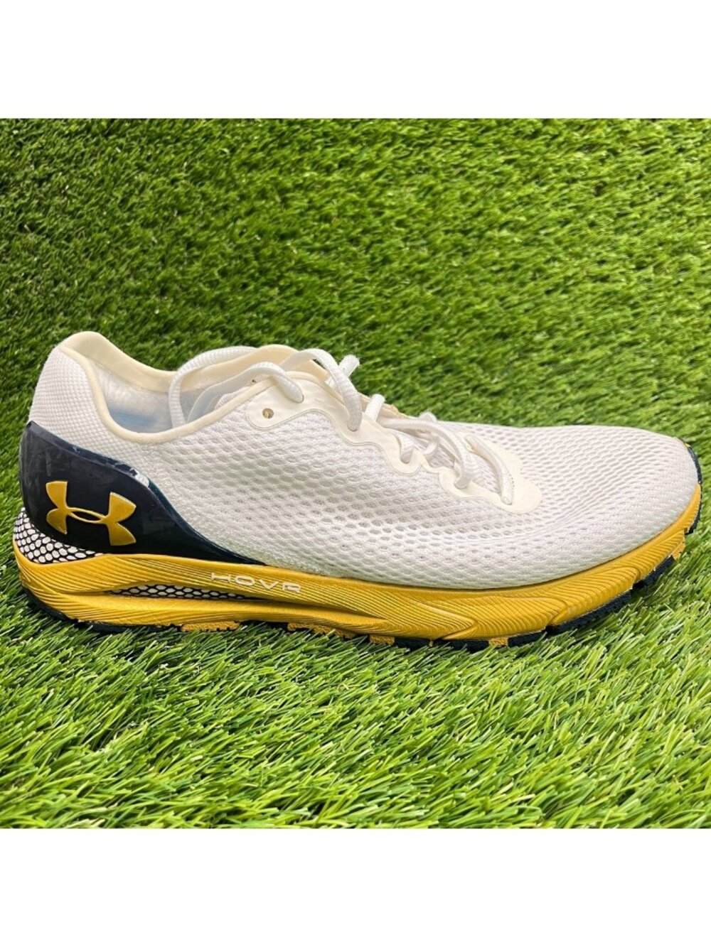 Under Armour HOVR Sonic 4 Mens Size 10 White Athletic Running Shoes Sneakers